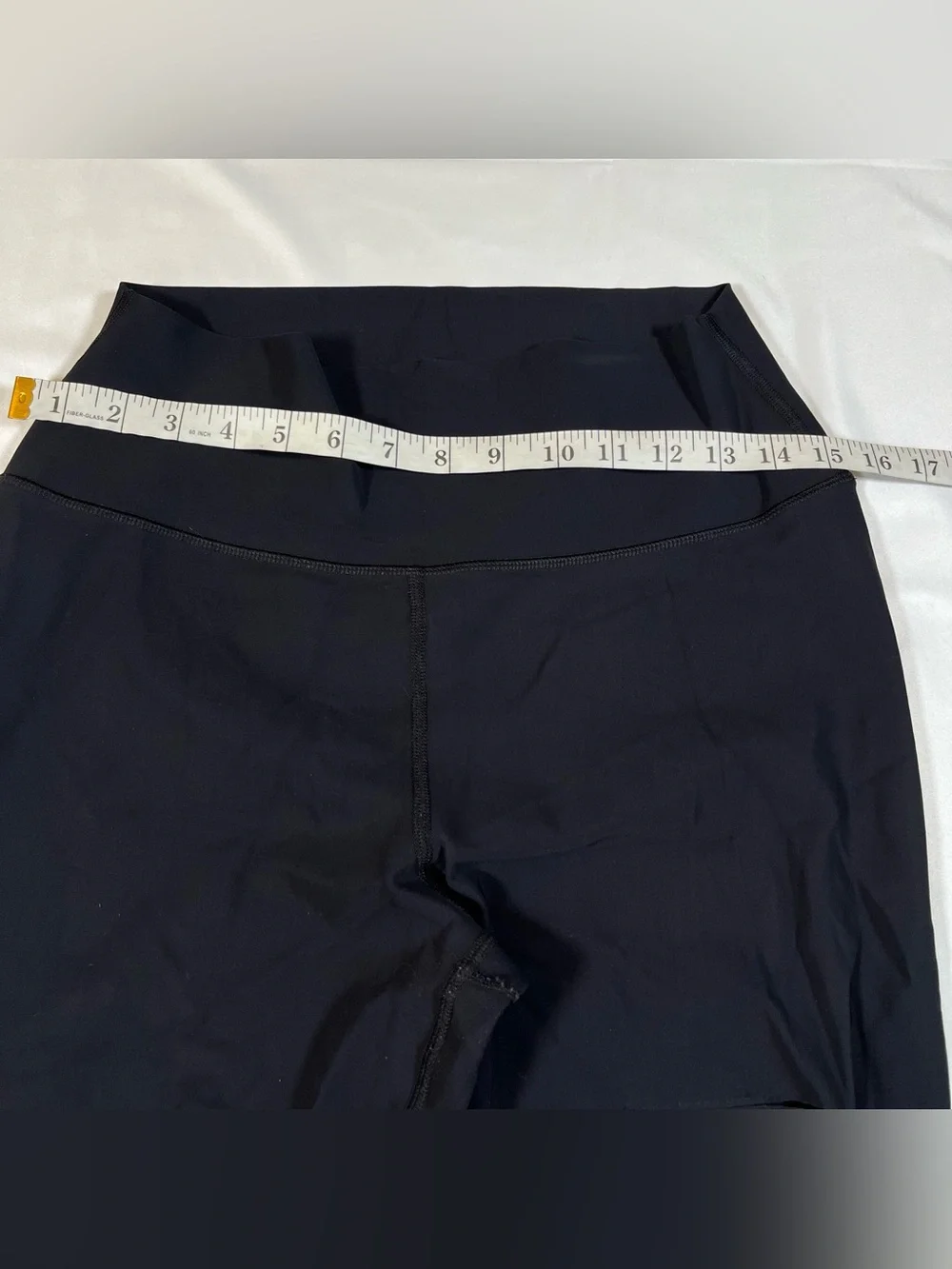 Alo Yoga Women's High Waist Ripped Warrior Black Legging size‎ L